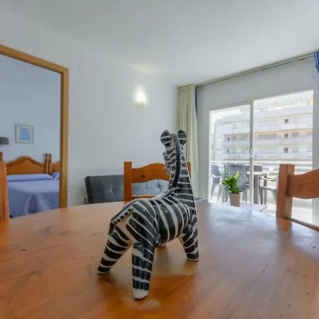 Zeus Royal Apartment
